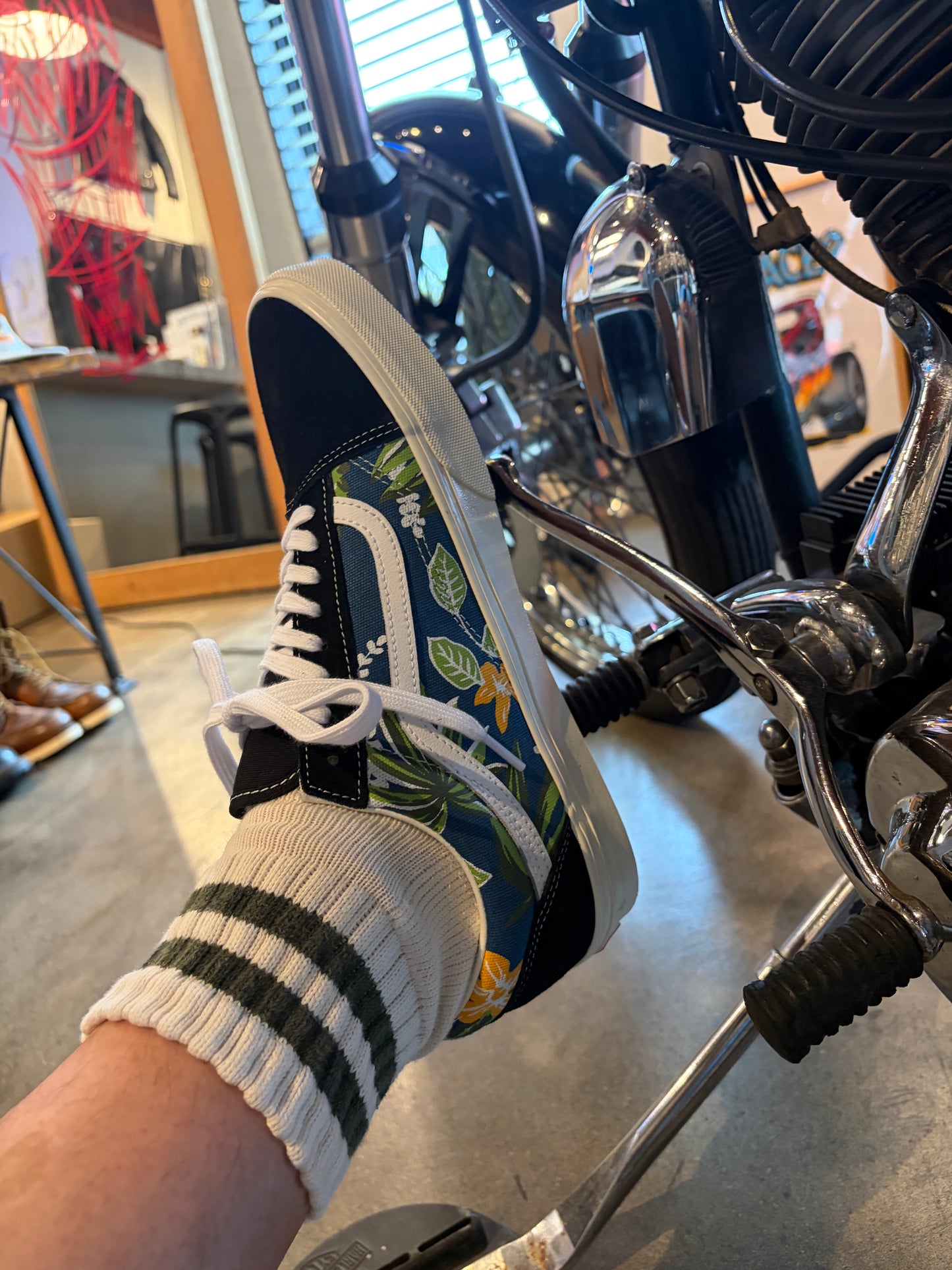 【VANS Old Skool】 オールドスクール NAVY FLORAL
