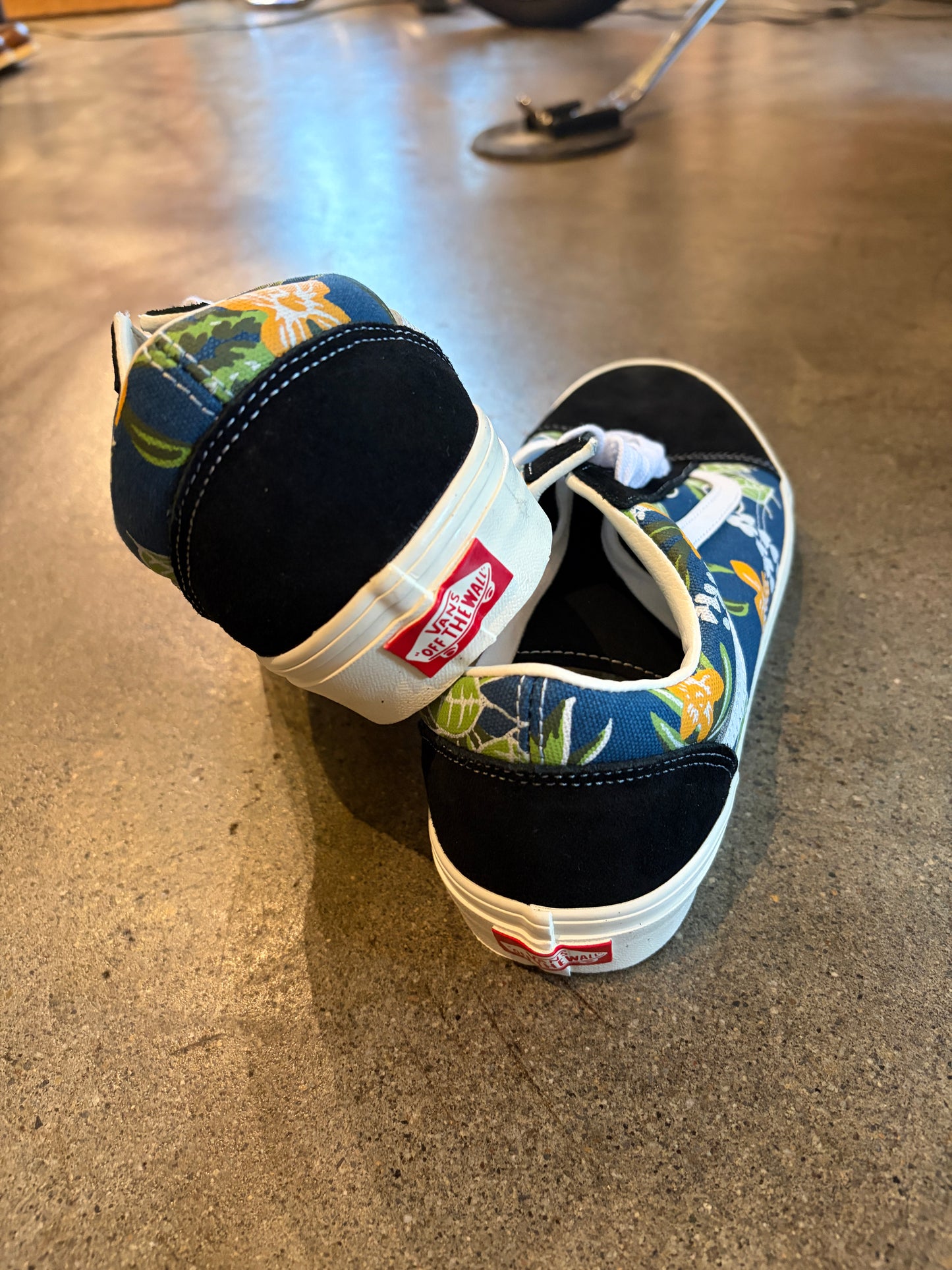【VANS Old Skool】 オールドスクール NAVY FLORAL